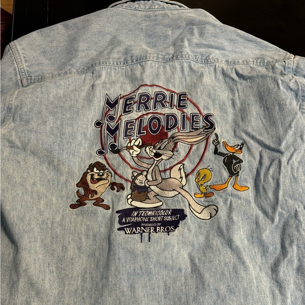 Vintage 90s Looney Tunes Merrie Melodies Embroidered Denim Cotton ButtonUp Shirt - Picture 6 of 15